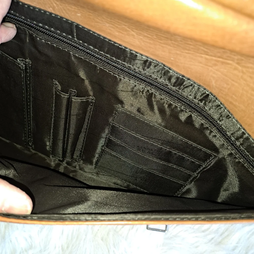 REDUCED. XL Kenneth Cole leather business bag